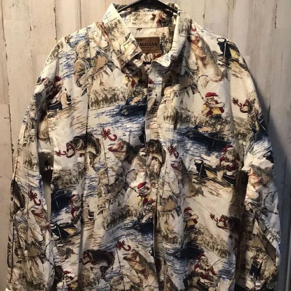 Button down, Santo goes fishing by Magellan size extra large